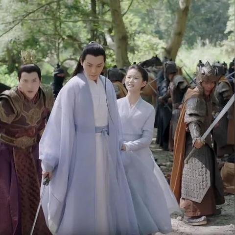 杨幂最新照片曝光，明星魅力依旧不减