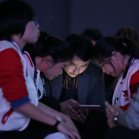 炫舞时尚，最新服饰绝美搭配，潮流引领之选