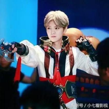 王源最新动态及近期时尚风采瞩目