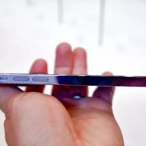 魅蓝MAX 2全新设计亮相，性能升级引领手机市场新潮流